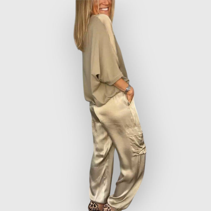 Evanya™ | Gladde Satijnen Top En Broek Kostuum