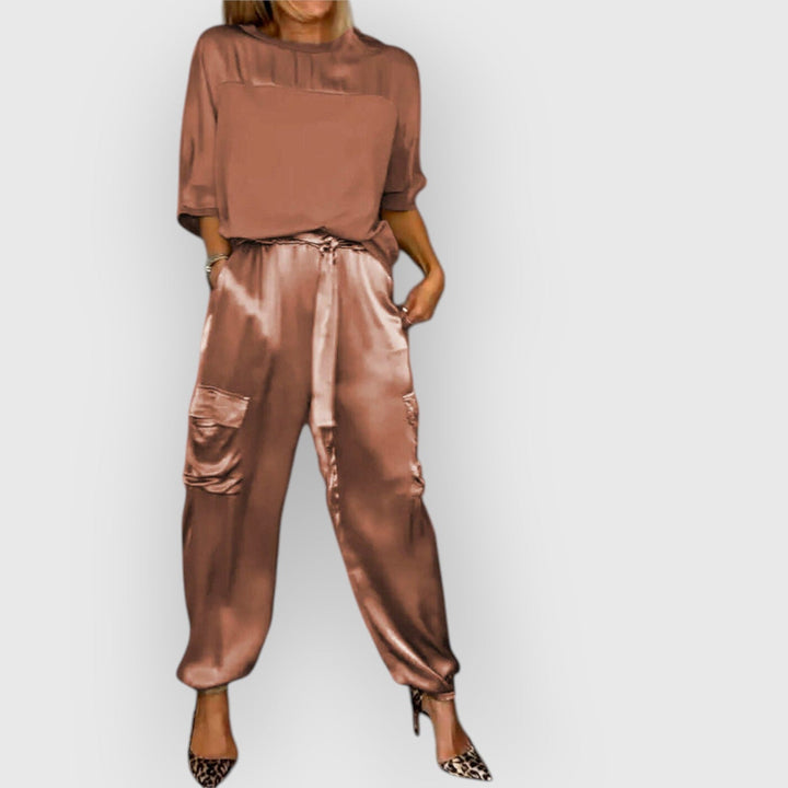 Evanya™ | Gladde Satijnen Top En Broek Kostuum